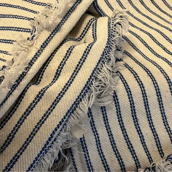 Pair of Crate & Barrel Accent Pillows - Picture 4 of 9